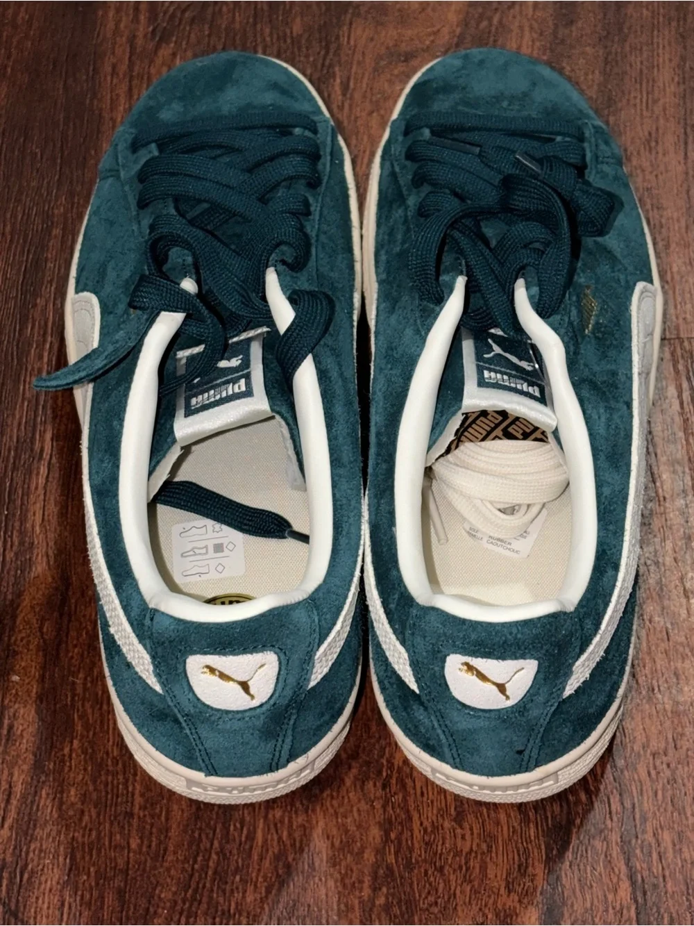 Puma Mens Suede shoes size 10.5